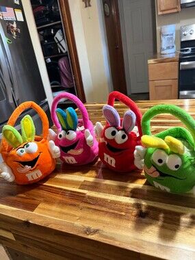Galerie M&M Plush Candy Basket Set of 4 M&M Bunny rabbit characters, Orange, Pin